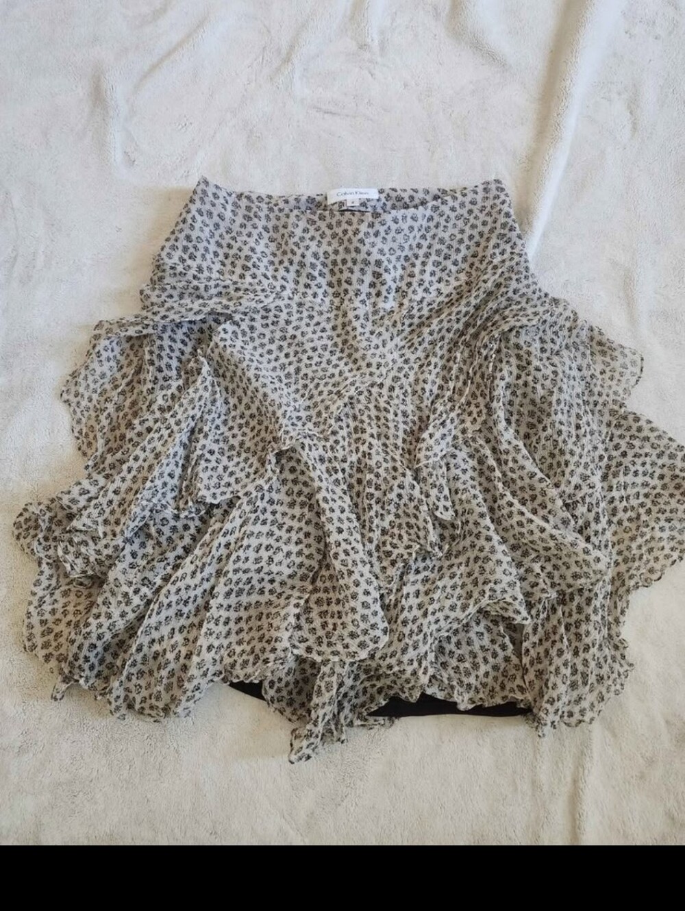 Calvin Klein Size 2 100% Silk Skirt
